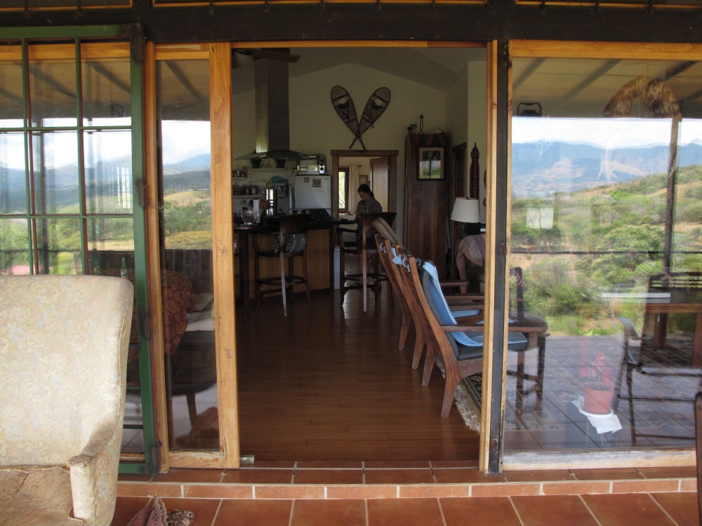 Chris McCall's house is spacious and nicely furnished. We enjoyeed several days here.