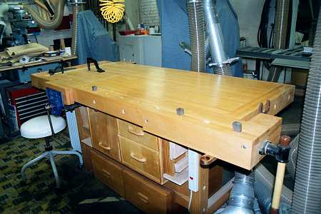 253bench2.jpg