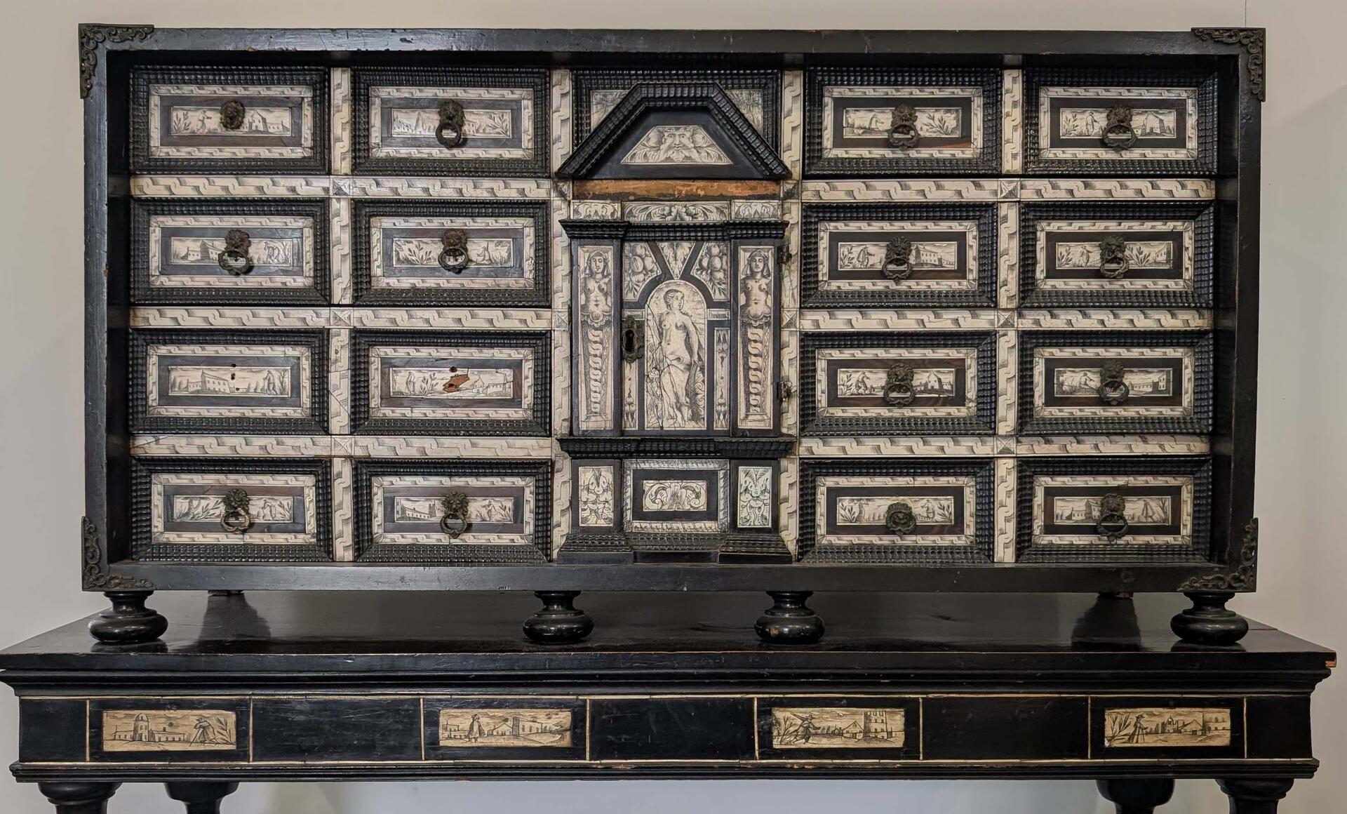 portsmouth-cabinet_598.jpg
