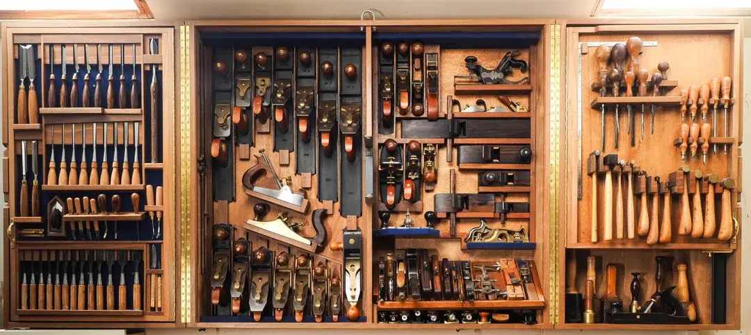 an-absolutely-insane-collection-and-tool-cabinet-just-got-v0-q613t6awmh9g1_977.webp