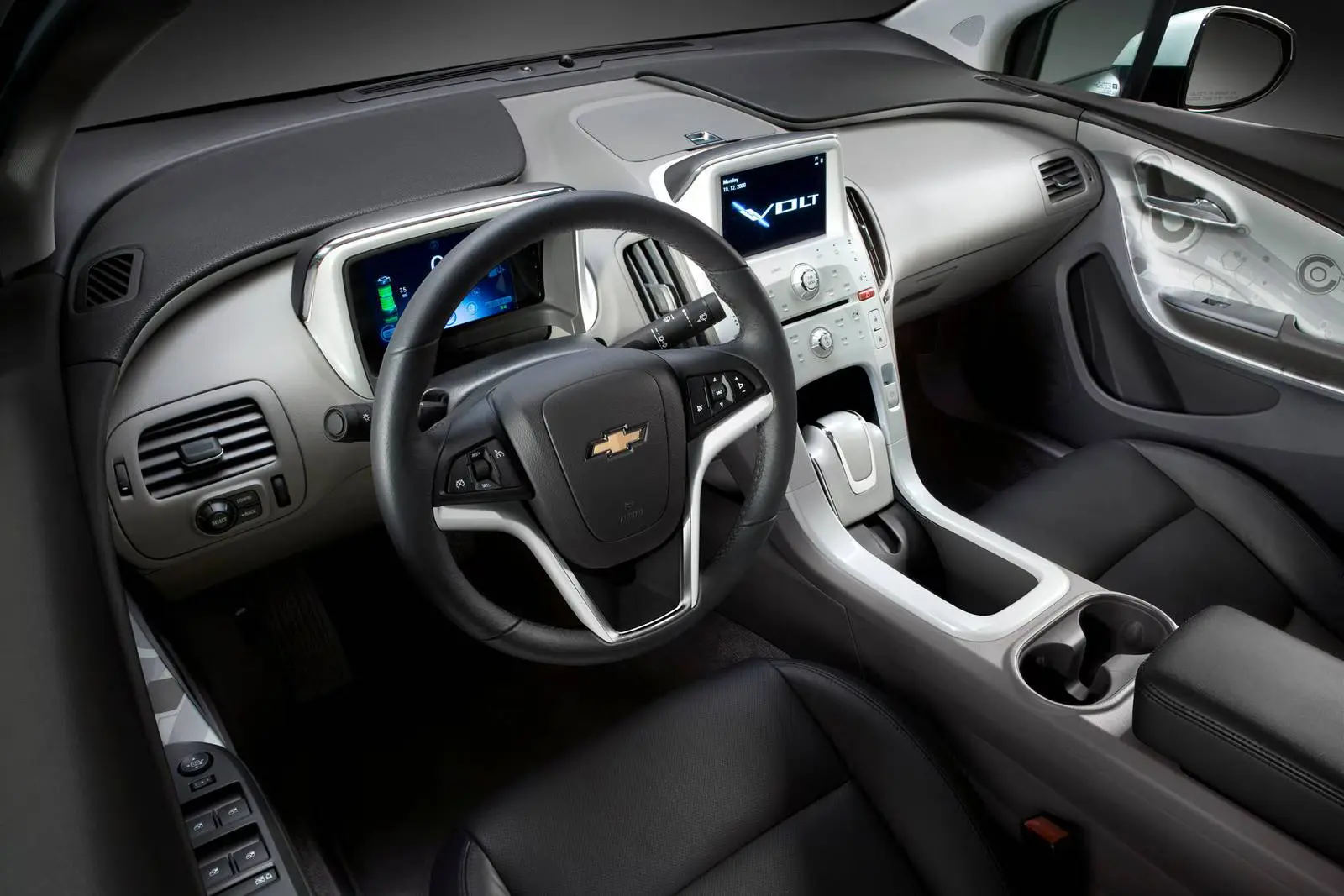 2013_chevrolet_volt_4dr-hatchback_base_i_oem_1_1600x1067_999.webp