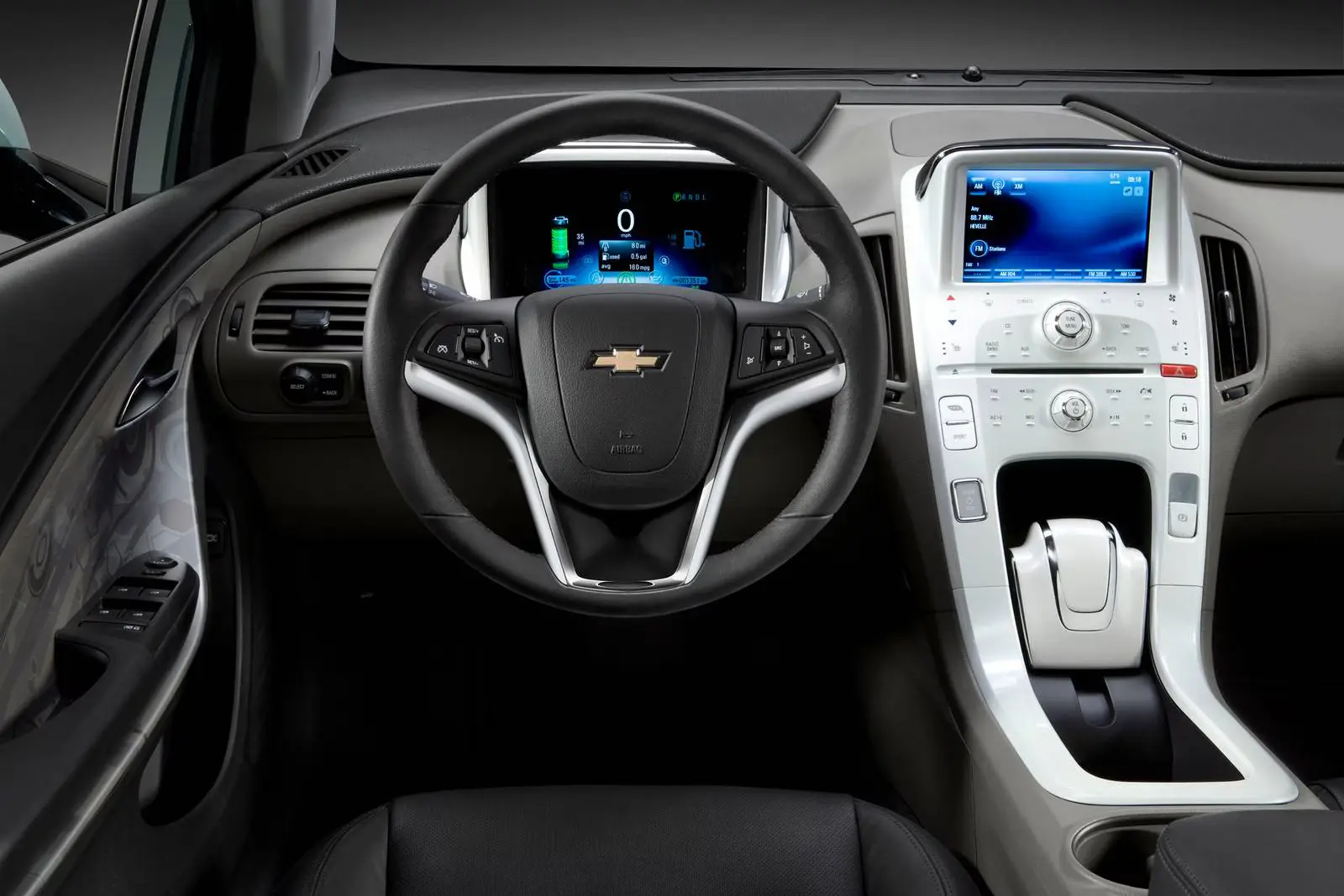 2013_chevrolet_volt_4dr-hatchback_base_i_oem_2_1600x1067_998.webp